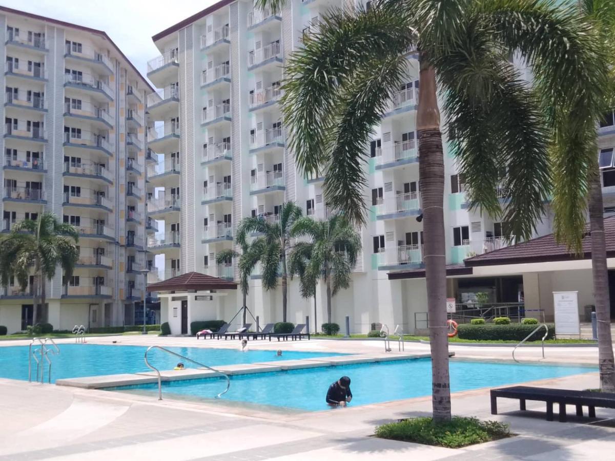 Paranaque Sm-sucat Field Res. Bldg 5, 2/f, 2br With Balcony * Manila